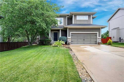 17285 S Conley St, Olathe, KS, 66062-3909 | Card Image