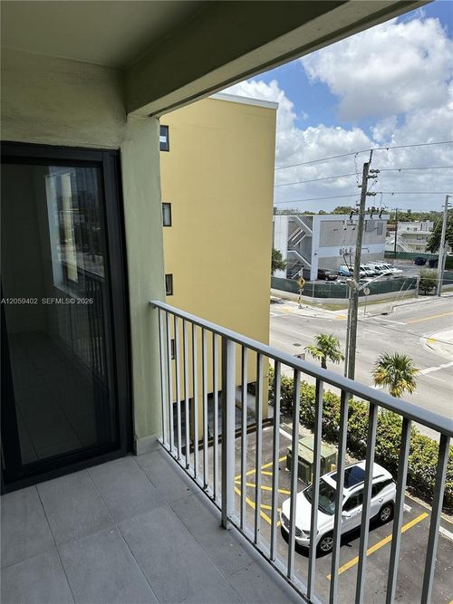 409-2046 W Flagler St, Miami, FL, 33135-1693 | Card Image
