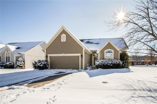 5801 Ne Hidden Meadow Dr, Lee's Summit, MO, 64064-2342 | Card Image