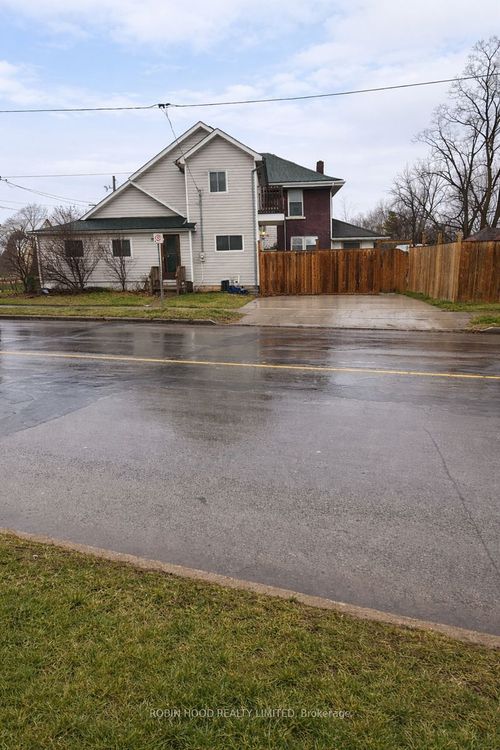 {{alt}} | Card Image