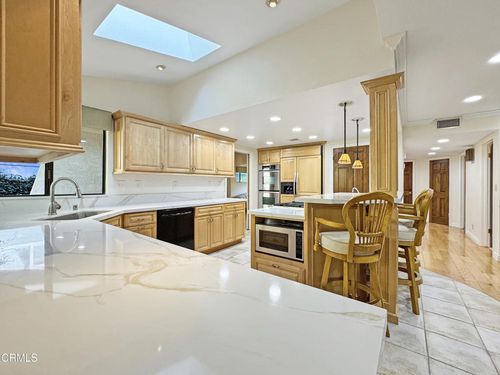 2307 Dorothy St, La Crescenta, CA, 91214-1512 | Card Image