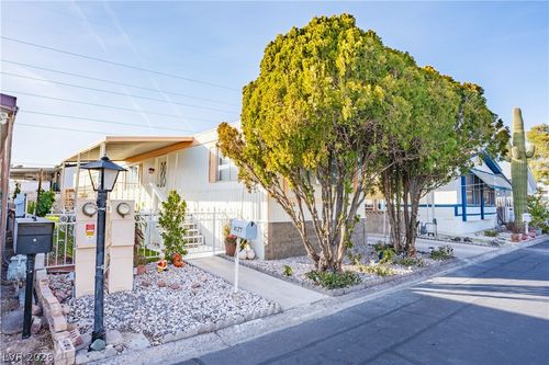 131-4577 Royal Ridge Blvd, Las Vegas, NV, 89103-5042 | Card Image