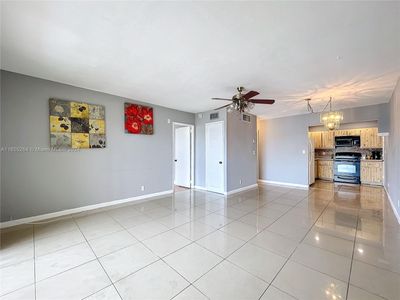 301 - 4043 Nw 16th St, Condo with 2 bedrooms, 2 bathrooms and null parking in Lauderhill FL | Image 1