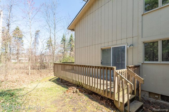 6620 Red Cedar Ln, Condo with 3 bedrooms, 3 bathrooms and null parking in West Bloomfield MI | Image 8