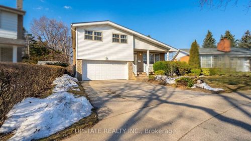 2252 Kilgorie Crt, Mississauga, ON, L4Y1X5 | Card Image
