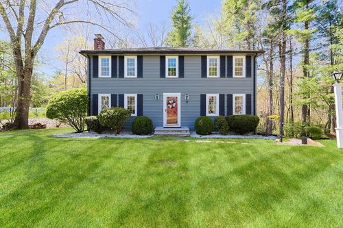 13 Brewster Rd, Norfolk, MA, 02056-1808 | Card Image