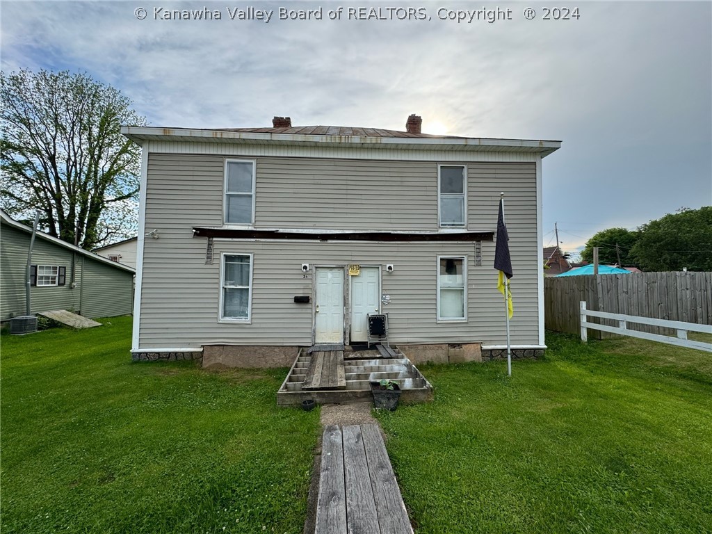 Wilson St, Ravenswood, WV 26164