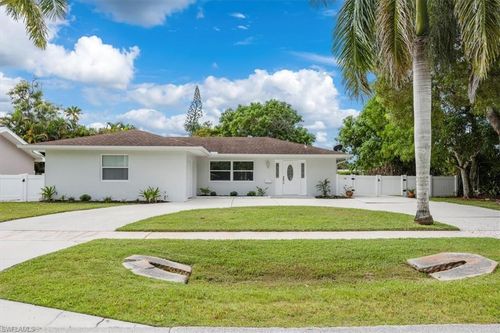 2590 Poinciana St, NAPLES, FL, 34105-2737 | Card Image