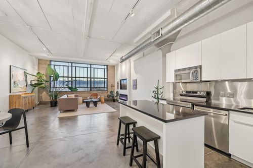 unit-1105-2929 Chicago Ave, Minneapolis, MN, 55407-5014 | Card Image