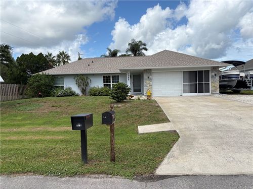 1086 Phelps St, SEBASTIAN, FL, 32958-5136 | Card Image