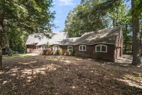 136 Dudley Rd, Newton, MA, 02459-2827 | Card Image