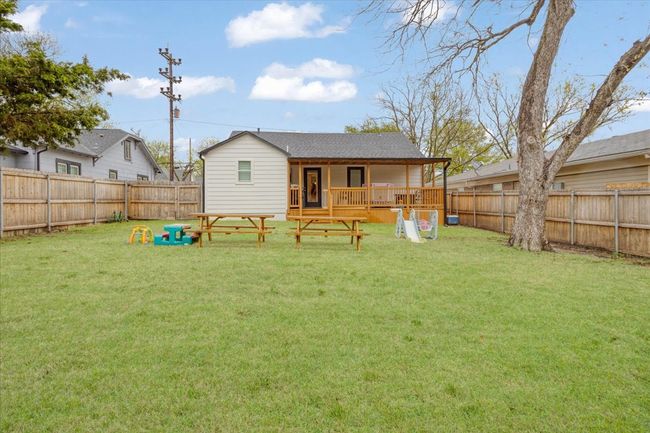 310 W Mcgee St, House other with 2 bedrooms, 2 bathrooms and null parking in Sherman TX | Image 26