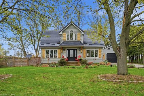 27 Blossom Avenue, Brantford, ON, N3T5L9 | Card Image