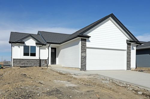 1455 Locust St, Waukee, IA, 50263-9240 | Card Image