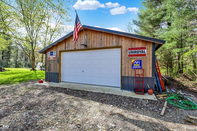 view of detached garage | Image 7