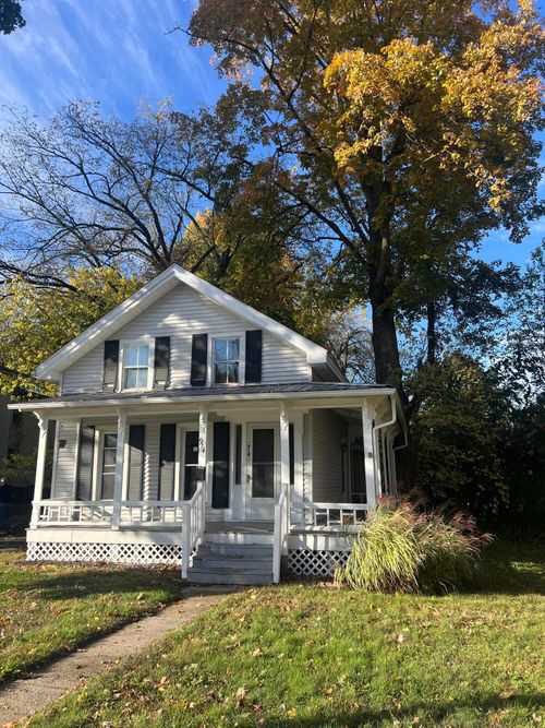 914 W Maumee St, Adrian, MI, 49221-1916 | Card Image