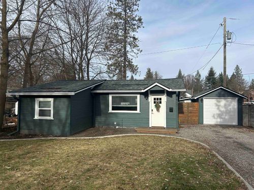 907 E 30th Ave, Spokane, WA, 99203-3102 | Card Image