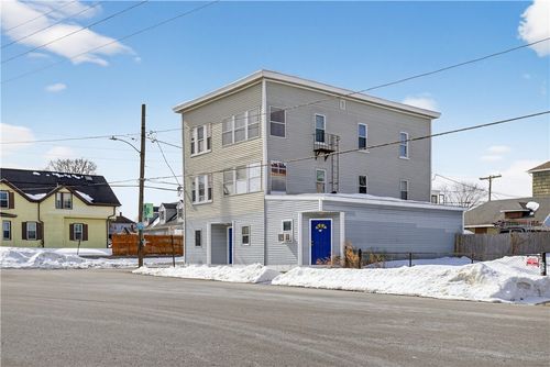 538 Wood Ave, Woonsocket, RI, 02895-2130 | Card Image