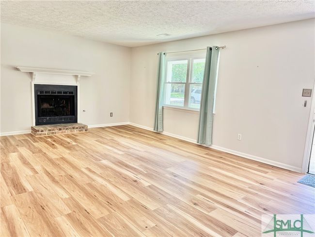 932 Mill Stream Ct, House other with 3 bedrooms, 2 bathrooms and null parking in Savannah GA | Image 5