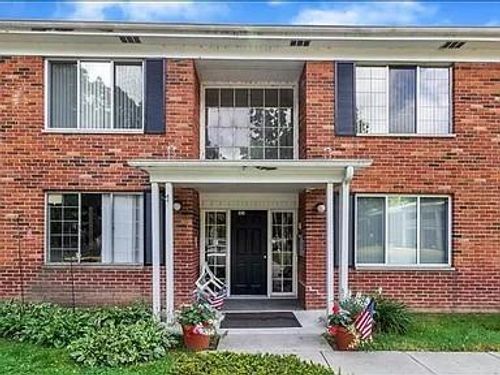 1024 S Brown St, Jackson, MI, 49203-2782 | Card Image