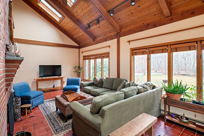 99 Old Purchase Rd, House other with 4 bedrooms, 3 bathrooms and null parking in Edgartown MA | Image 14