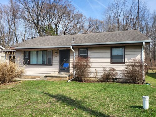 739 Dixie Dr, Benton Harbor, MI, 49022-2015 | Card Image