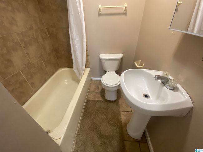 727 3 Rd Ave N, House other with 2 bedrooms, 2 bathrooms and null parking in Bessemer AL | Image 5
