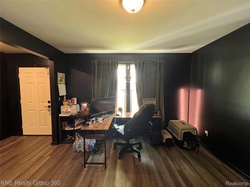 2345 Scenic Hollow Dr, Grand Blanc, MI, 48439-2549 | Card Image