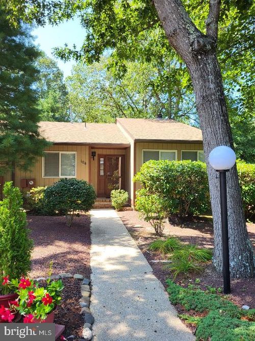 104 E Holly Ln, Little Egg Harbor Twp, NJ, 08087-2052 | Card Image