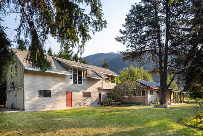 7632 Pemberton Meadows Road, House other with 5 bedrooms, 2 bathrooms and 8 parking in Pemberton BC | Image 1