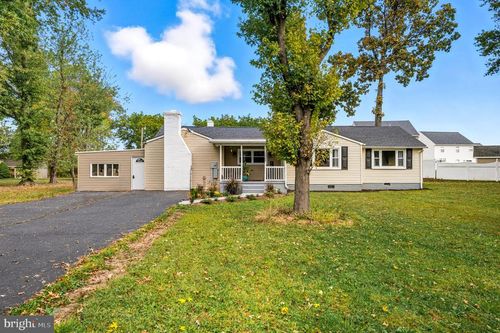 1565 E Philadelphia Ave, GILBERTSVILLE, PA, 19525-9466 | Card Image