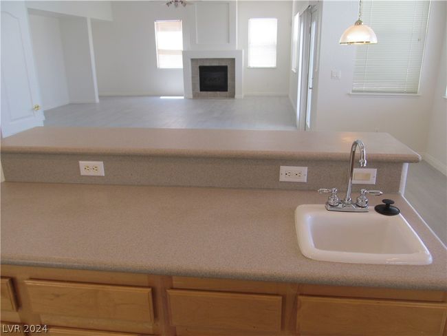 9795 La Cienega St, House other with 5 bedrooms, 3 bathrooms and null parking in Las Vegas NV | Image 13