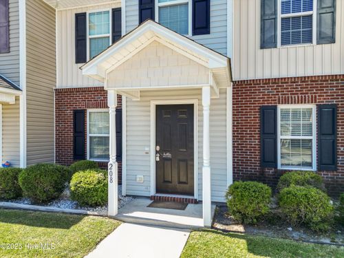208 Glen Cannon Dr, Jacksonville, NC, 28546-8416 | Card Image