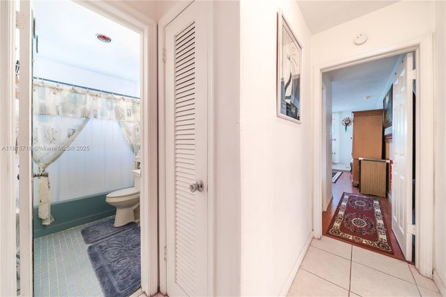 5803 Nw 85 Th Ter, House other with 2 bedrooms, 2 bathrooms and null parking in Tamarac FL | Image 22