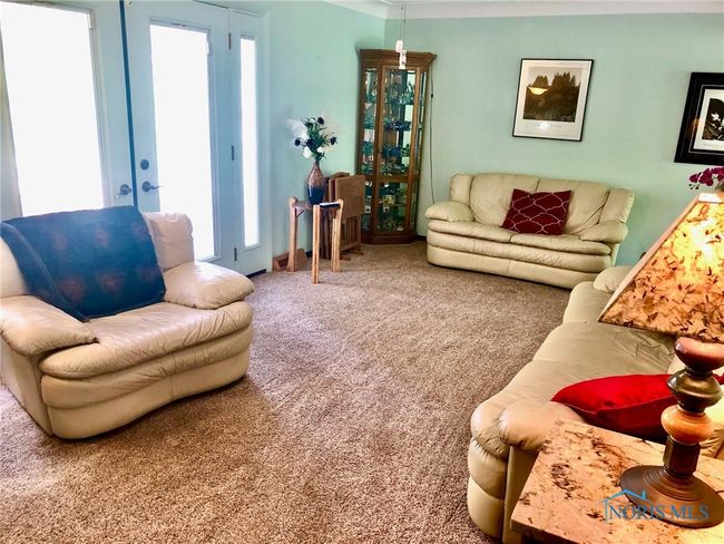 22915 W Walnut Ln, House other with 3 bedrooms, 2 bathrooms and 1 parking in Genoa OH | Image 9