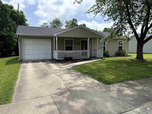 1017 Bellvue Dr, Kendallville, IN, 46755-2117 | Card Image