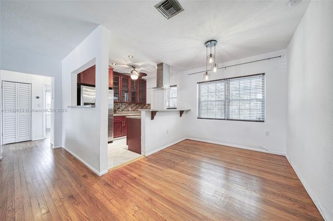 0 - 420 Nw 104th Ter, House other with 3 bedrooms, 2 bathrooms and null parking in Miami FL | Image 4