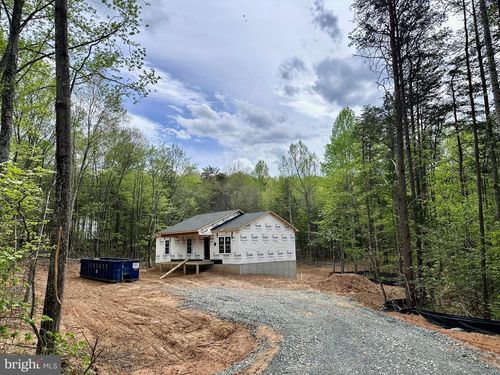 1303 Arrington Mountain Rd, HAYWOOD, VA, 22722-2260 | Card Image