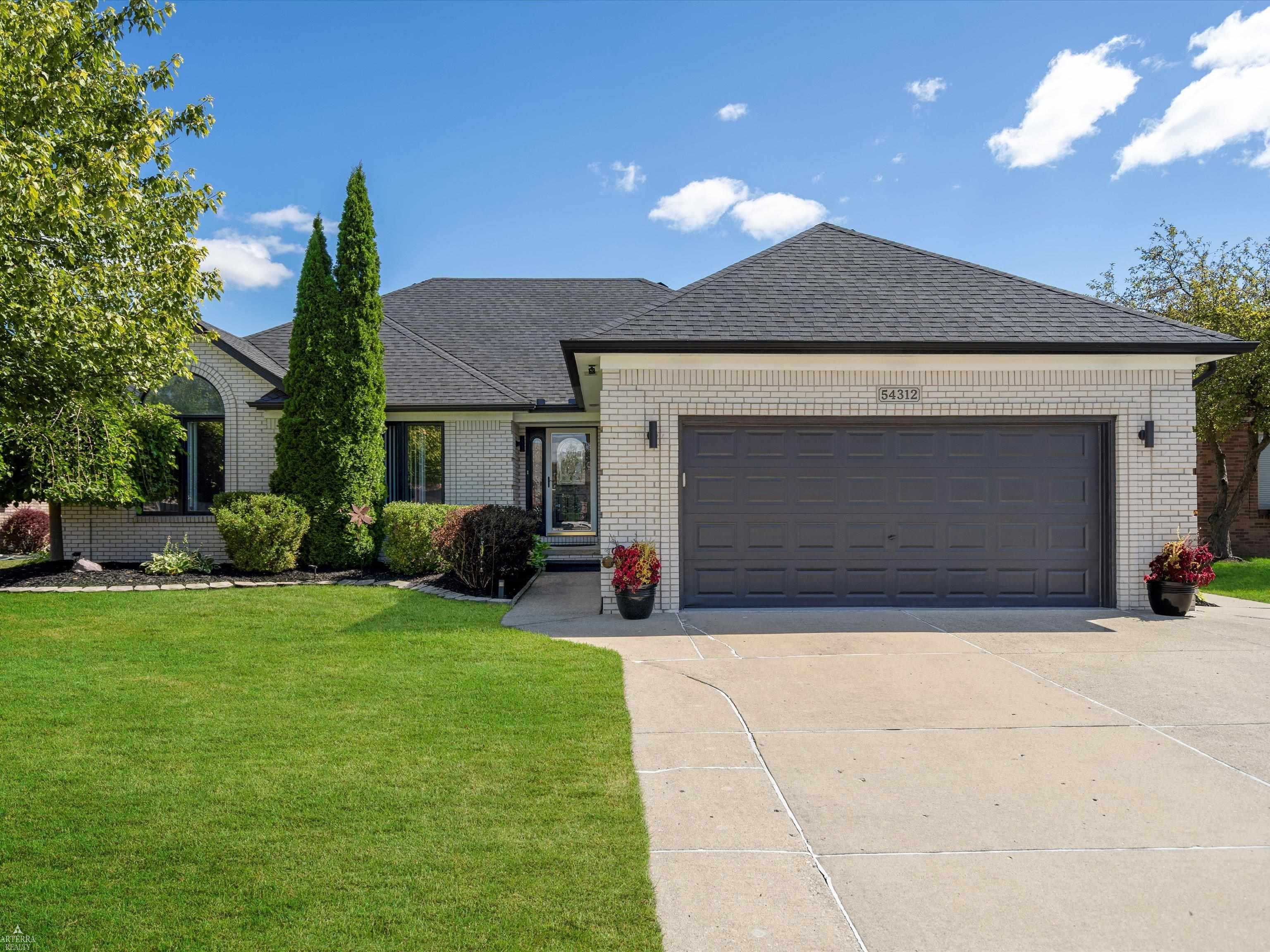 Nicholas , Macomb, MI 48042