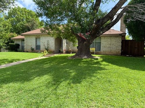 1044 Shadywood Ln, Desoto, TX, 75115-4130 | Card Image
