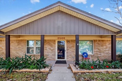2505 Maxwell Dr, Midland, TX, 79705-4915 | Card Image