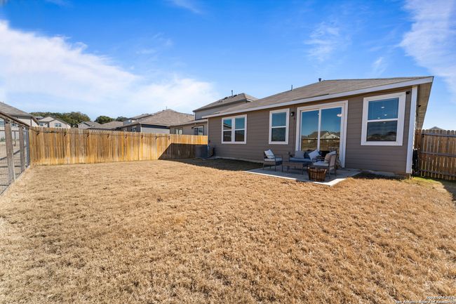13229 Hagerd Loop, House other with 4 bedrooms, 2 bathrooms and null parking in St Hedwig TX | Image 25