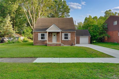 31979 Kathryn St, Garden City, MI, 48135-3333 | Card Image