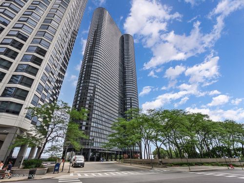 apt-2011-155 Harbor Dr, Chicago, IL, 60601-5004 | Card Image