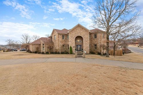 9109 Wooded Acres Cir, Sherwood, AR, 72120-4089 | Card Image