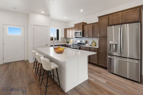 713 Spaniel Ln, Belgrade, MT, 59714-4171 | Card Image