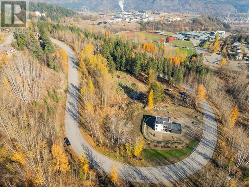 220 Whitman Way, Trail, BC, V1R4T9 | Card Image