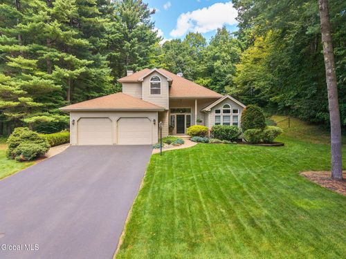 223 Stanford Dr, Schenectady, NY, 12303-5062 | Card Image