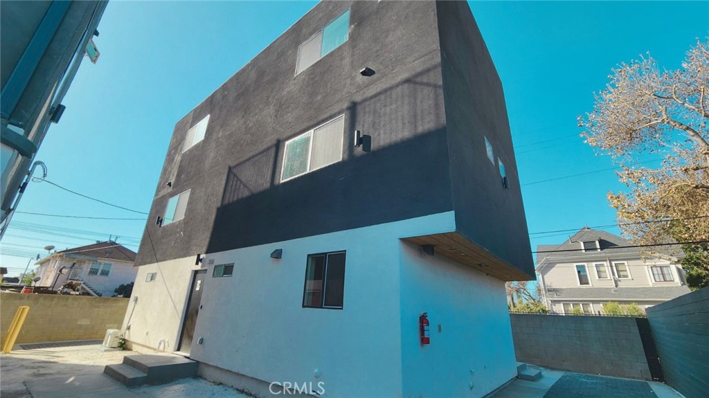 Residential Income in Los Angeles 5