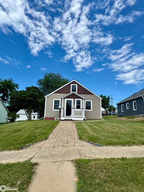 608 S Division St, Audubon, IA, 50025-1410 | Card Image